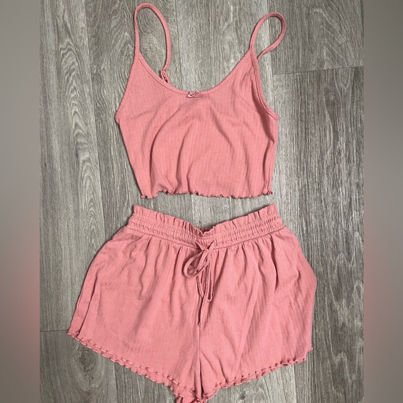 Forever 21 Other - Forever 21 Pink Pajama Set Size Small